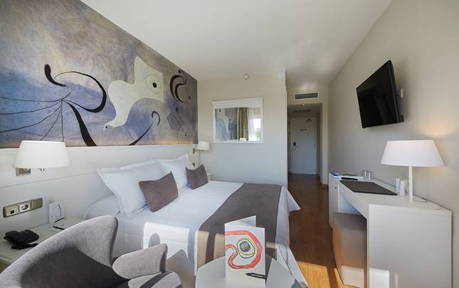 Standaard tweepersoonskamer met balkon Hotel Joan Miró Museum Palma